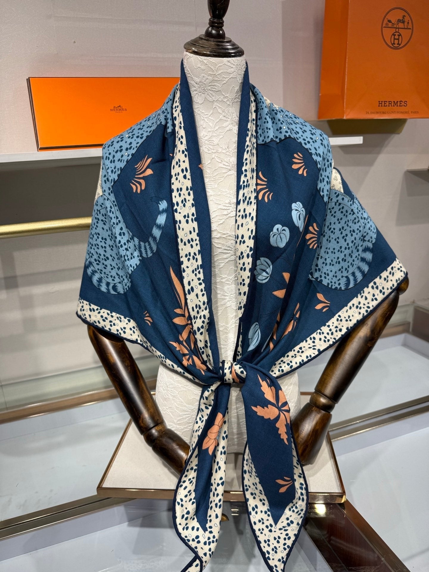 Hermès 2026 Les Leopards Scarf 140cm Cashmere Silk 216583