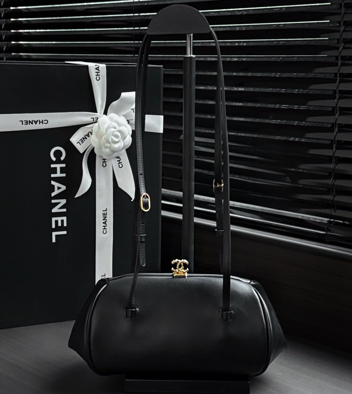 Chanel 2026 Clutch With Strap 28cm Multicolors Leather