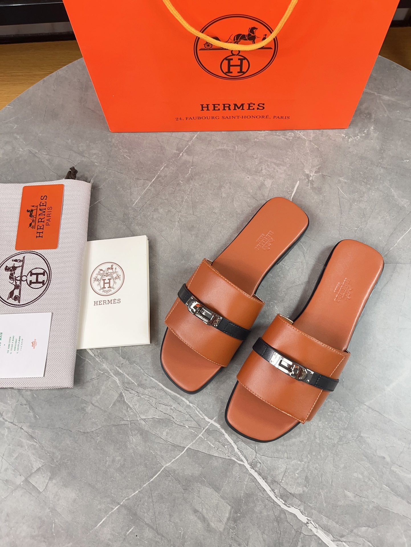 HM 26s Giulia Sandal Kelly Buckle Leather 936453