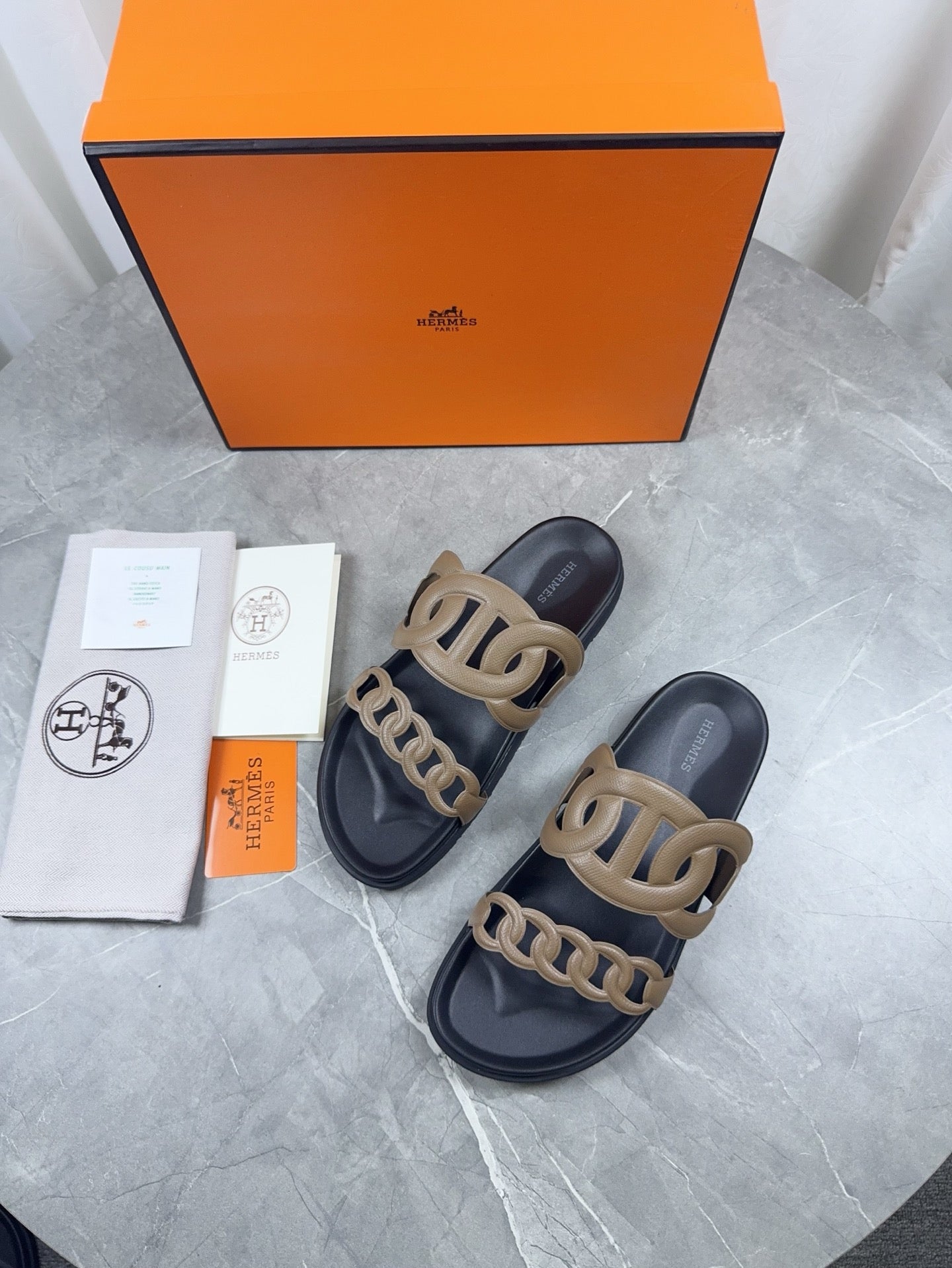 HM 26s Extra Sandals Leather 936539
