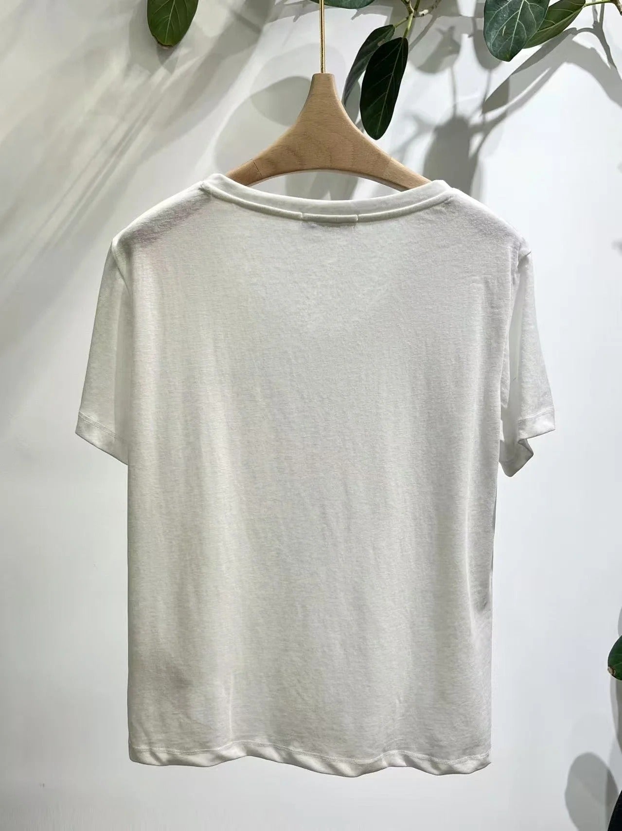 Miumiu 2026 V-neck short-sleeved T-shirt Cotton