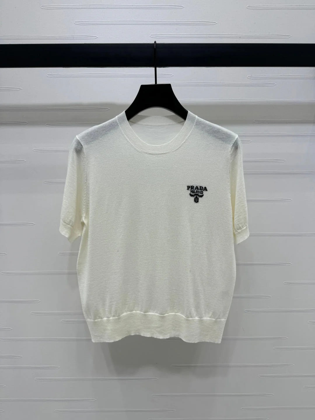 PRADA SHORT-SLEEVE EMBROIDERED LOGO T-SHIRT 269460